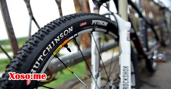 Mơ thấy vá lốp xe cẩn thận ám toán của người khác